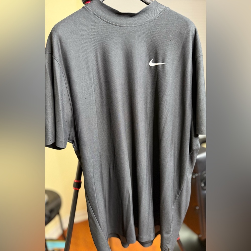 Vintage Nike Tiger Woods Black Short Sleeve Tee